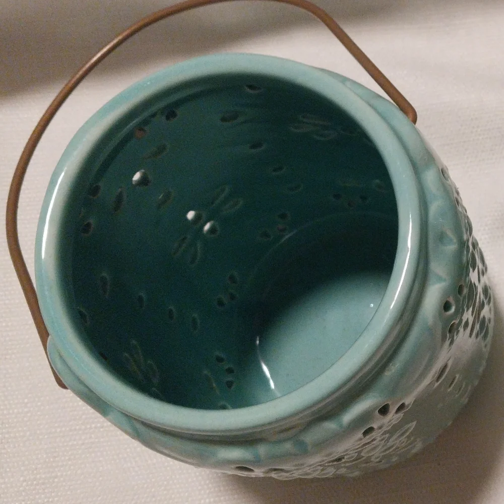 IQ Accessories Blue Ceramic Lace Pattern Hanging Tea Lite Lanterns